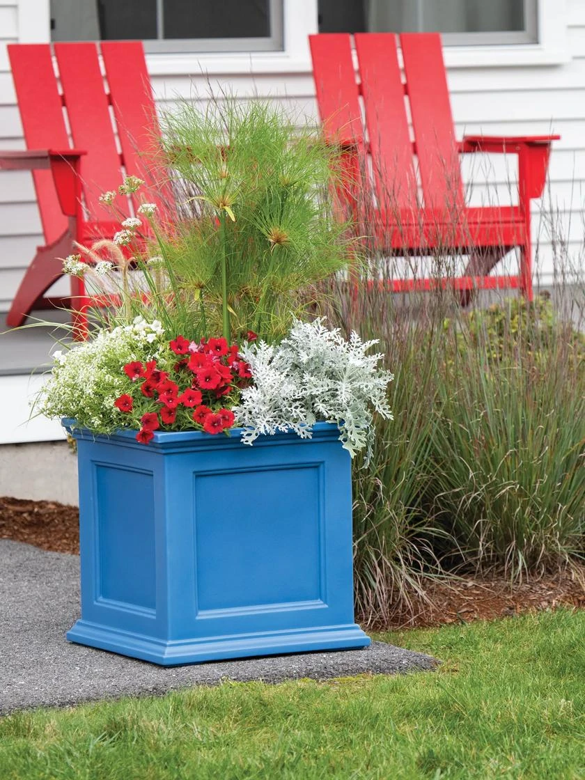 Fairfield Self-Watering Square Planter, 20โ X 20โ